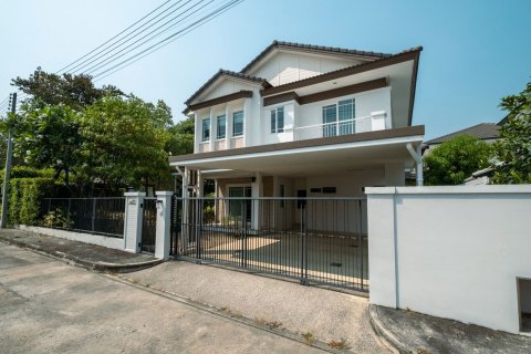 House in Chiang Mai, Thailand 4 bedrooms № 155337 - photo 3