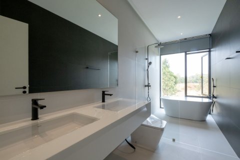 Villa in Chiang Mai, Thailand 4 bedrooms № 155334 - photo 23