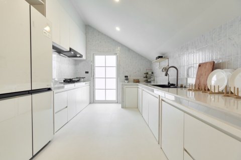 House in Chiang Mai, Thailand 3 bedrooms № 155335 - photo 9