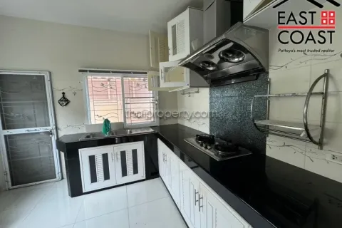 Casa de 2 dormitorios en Pattaya, Tailandia № 213444 - foto 12