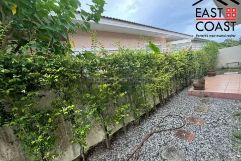 Casa de 2 dormitorios en Pattaya, Tailandia № 213444 - foto 17