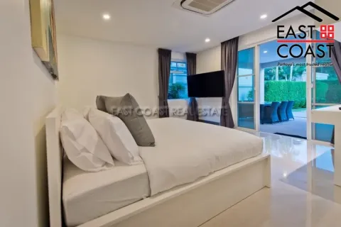 Casa de 5 dormitorios en Pattaya, Tailandia № 213443 - foto 14