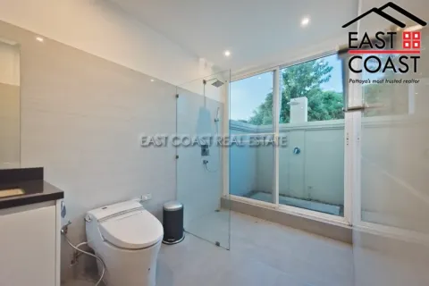 Casa de 5 dormitorios en Pattaya, Tailandia № 213443 - foto 18