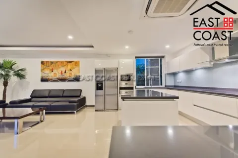 Casa de 5 dormitorios en Pattaya, Tailandia № 213443 - foto 3