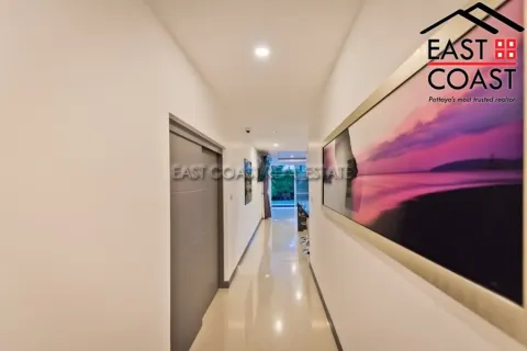 Casa de 5 dormitorios en Pattaya, Tailandia № 213443 - foto 11