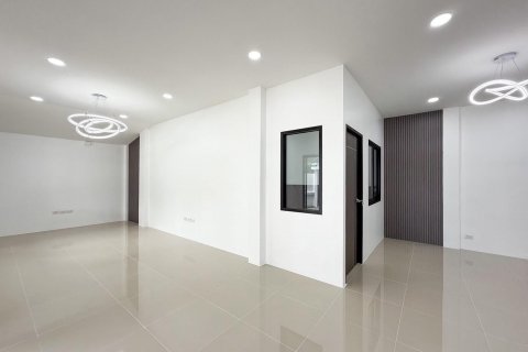 House in Phuket, Thailand 3 bedrooms № 140999 - photo 8
