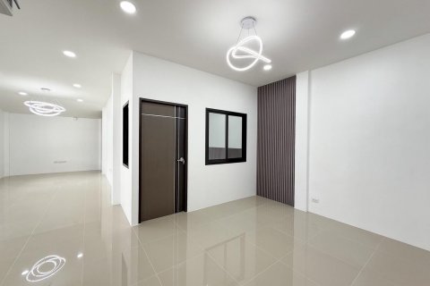 House in Phuket, Thailand 3 bedrooms № 140999 - photo 30