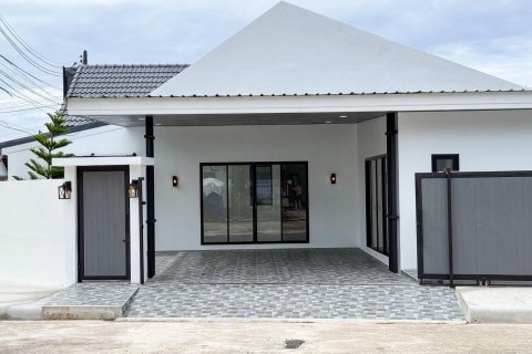 House in Phuket, Thailand 3 bedrooms № 140999 - photo 2