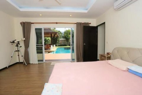 Villa in Phuket, Thailand 4 bedrooms № 141003 - photo 9