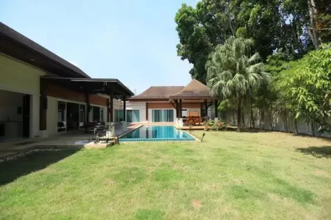 Villa in Phuket, Thailand 4 bedrooms № 141003