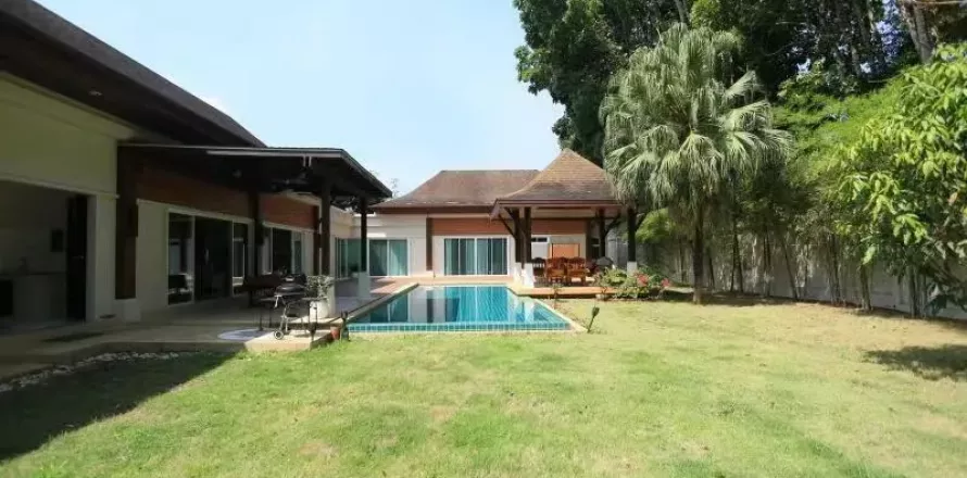Villa in Phuket, Thailand 4 bedrooms № 141003