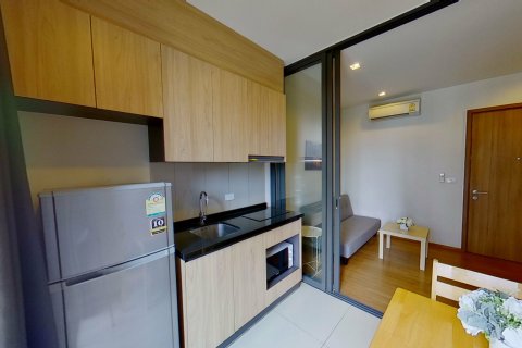 Studio in the Condo in Watthana, Bangkok, Thailand  № 156633 - photo 2