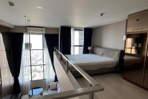 Студия в кондо в Сатхоне, Бангкок, Таиланд № 156631 - фото 2