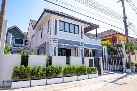 Maison à Pattaya, Thaïlande 4 chambres № 196903