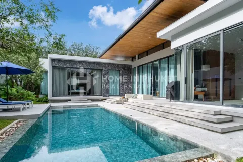 House in Phuket, Thailand 3 bedrooms № 209640
