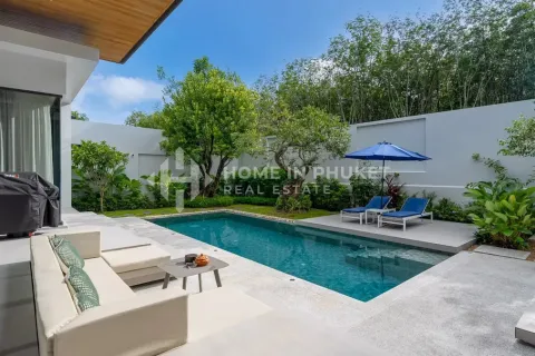 House in Phuket, Thailand 3 bedrooms № 209640 - photo 2