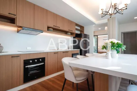 Casa de 4 dormitorios en Pattaya, Tailandia № 211267 - foto 4