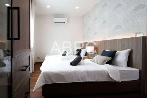 Casa de 4 dormitorios en Pattaya, Tailandia № 211267 - foto 7