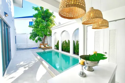Casa de 4 dormitorios en Pattaya, Tailandia № 211267 - foto 16