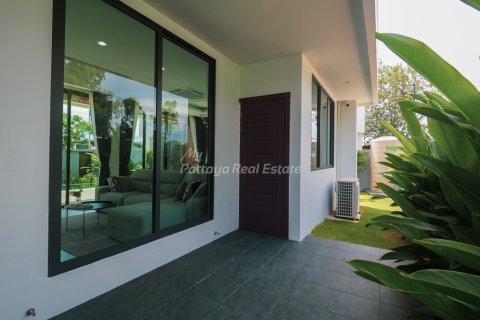 Дом в Паттайе, Таиланд с 3 спальнями  № 68541 - фото 2