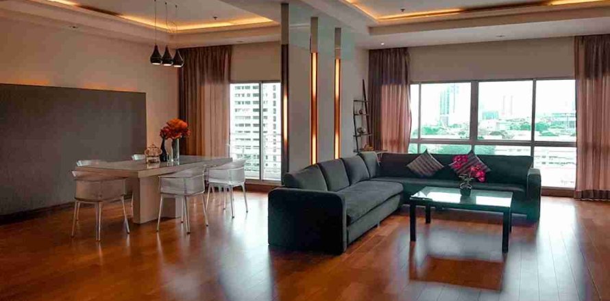 Condo in Bangkok, Thailand, 4 bedrooms  № 184077
