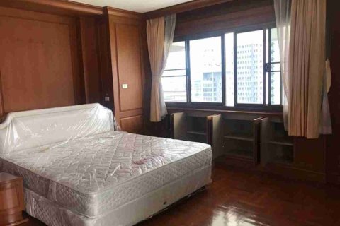 Condo in Bangkok, Thailand, 3 bedrooms № 184082