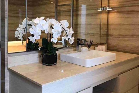 Condo in Bangkok, Thailand, 3 bedrooms № 184079 - photo 7