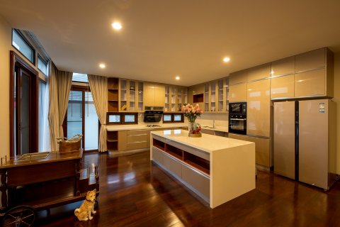 Вилла в Сарафи, Таиланд с 7 спальнями  № 133918 - фото 18