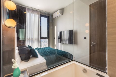 Condo in Watthana, Bangkok, Thailand, 3 bedrooms  № 133916 - photo 15