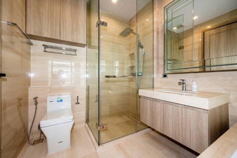 Condo à Watthana, Bangkok, Thaïlande, 2 chambres  № 133917 - photo 11