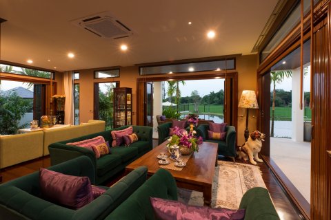 Villa in Saraphi, Thailand 5 bedrooms № 133914 - photo 3