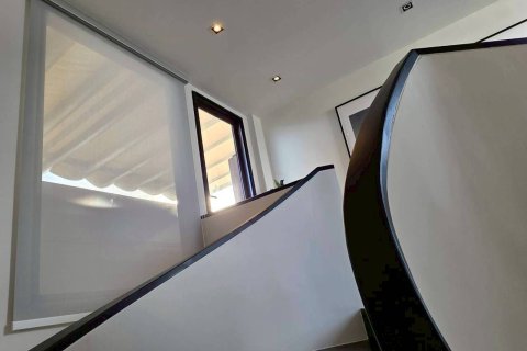 Кондоминиум с 2 спальнями в Ян Наве, Бангкок, Таиланд № 161700 - фото 3