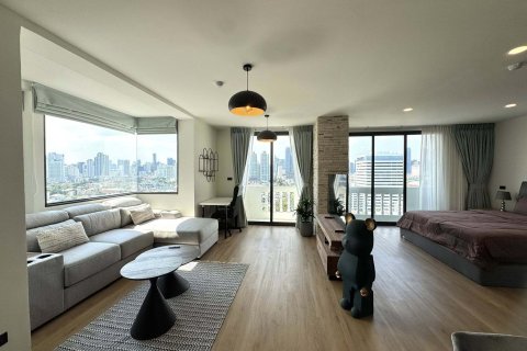 Studio in the Condo in Watthana, Bangkok, Thailand  № 161704 - photo 3