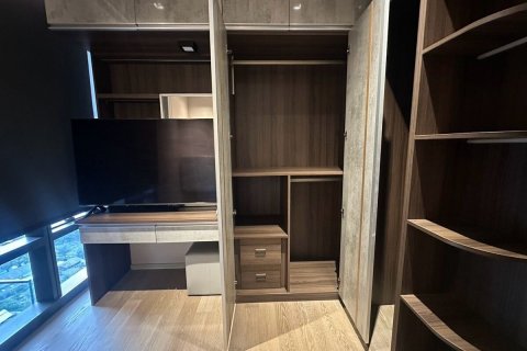 Кондоминиум с 2 спальнями в Банг Раке, Бангкок, Таиланд № 161703 - фото 11