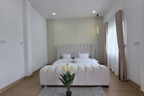 House in Pattaya, Thailand 3 bedrooms № 138788 - photo 20