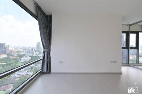 Condo in Bangkok, Thailand, 2 bedrooms № 186850 - photo 5