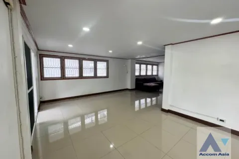 Haus in Suan Luang, Bangkok, Thailand 5 Schlafzimmer № 214783 - Foto 4