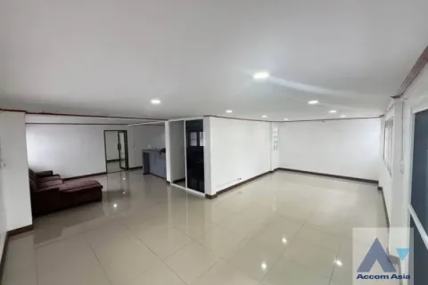 Haus in Suan Luang, Bangkok, Thailand 5 Schlafzimmer № 214783 - Foto 2