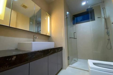 Condo in Watthana, Bangkok, Thailand, 2 bedrooms  № 133972 - photo 2