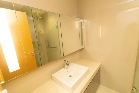 Condo in Watthana, Bangkok, Thailand, 2 bedrooms  № 133972 - photo 19