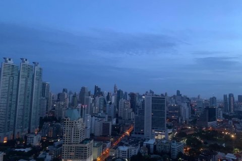 Кондоминиум с 2 спальнями в Ваттхане, Бангкок, Таиланд № 133973 - фото 7