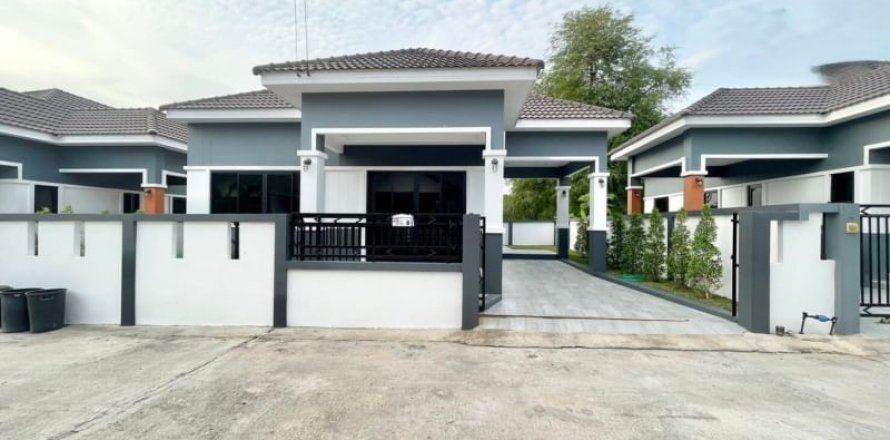 House in Pattaya, Thailand 2 bedrooms № 157655