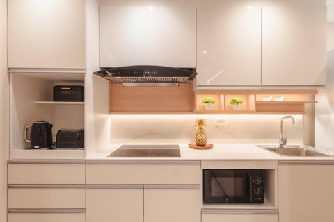 Condo in Bangkok, Thailand, 2 bedrooms  № 157653 - photo 7