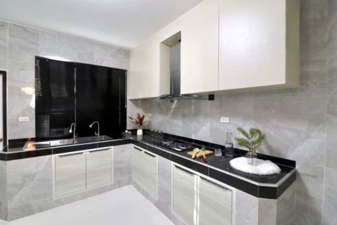 House in Pattaya, Thailand 3 bedrooms № 157657 - photo 4