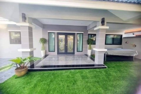 House in Pattaya, Thailand 3 bedrooms № 157652 - photo 15