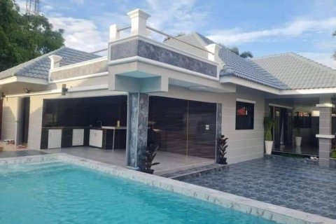 House in Pattaya, Thailand 3 bedrooms № 157652