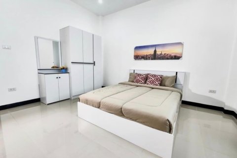House in Pattaya, Thailand 3 bedrooms № 157658 - photo 8