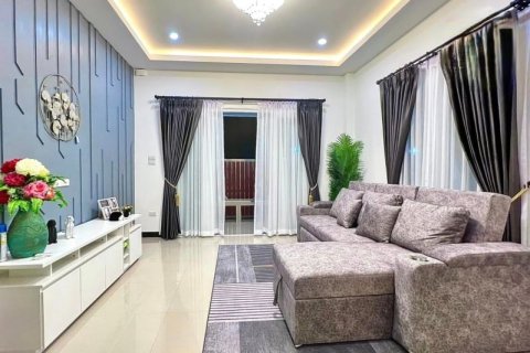 House in Pattaya, Thailand 3 bedrooms № 157658 - photo 3