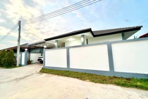 House in Pattaya, Thailand 3 bedrooms № 157658 - photo 15