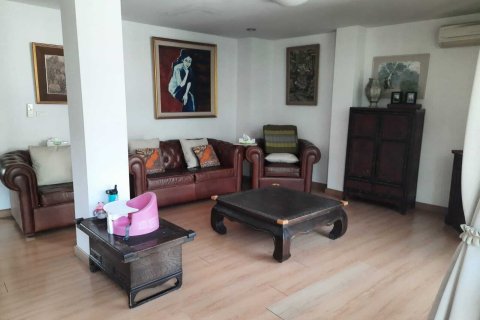 Townhouse à Watthana, Bangkok, Thaïlande 8 chambres № 173159 - photo 8